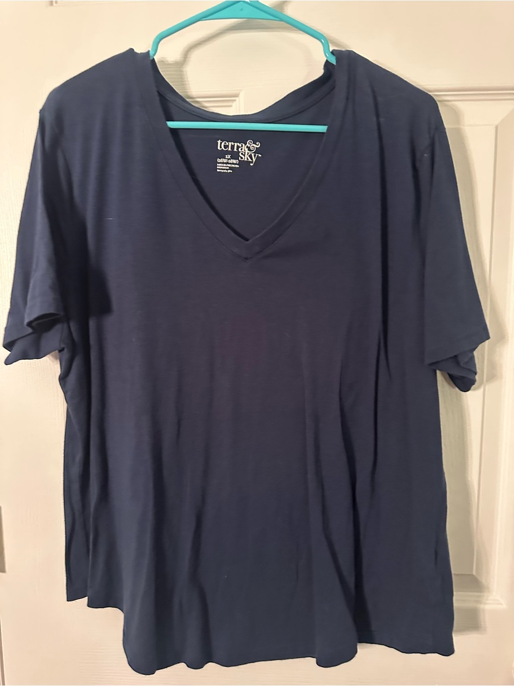 Terra & Sky Navy V-Neck Short Sleeve Tee